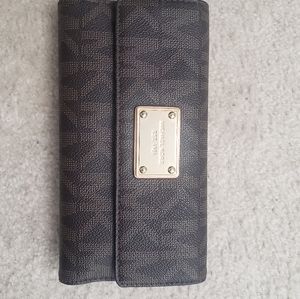 Michael Kors Checkbook Wallet